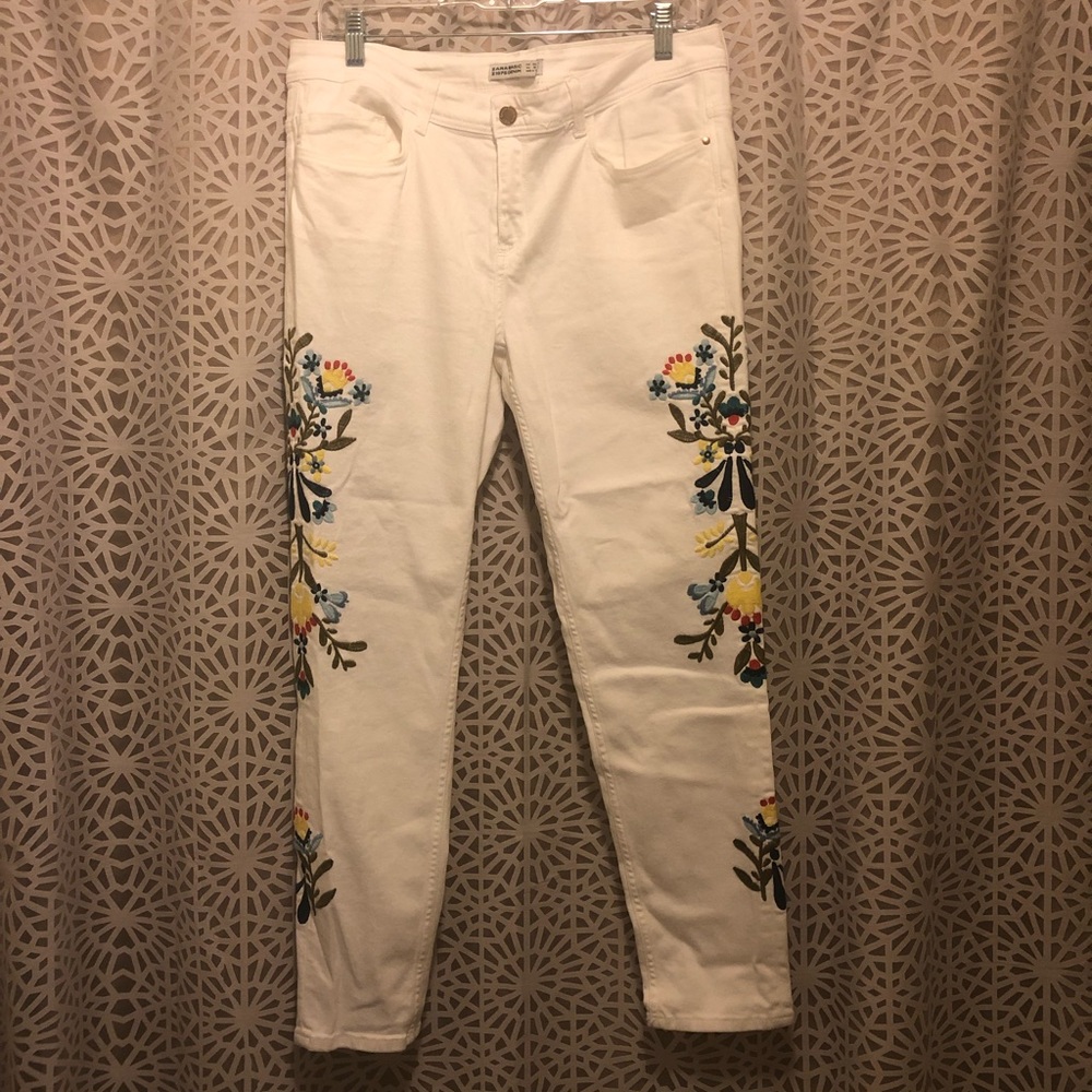 White jeans with floral embroidery